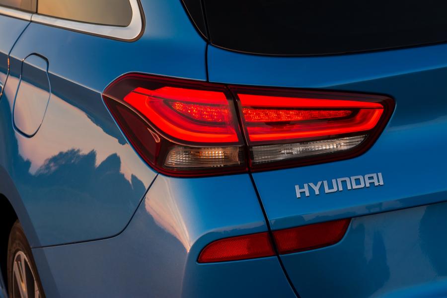 Детали экстерьера Hyundai i30 Tourer 2017 года  (UK) (фото 32 из 36)